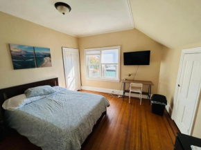Sunny spacious room in Federal Hill, Downtown with shared bathroom and kitchen cb